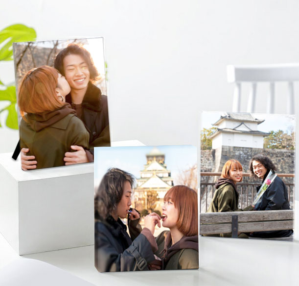 Personalised photo frame with 'upload your image here' design