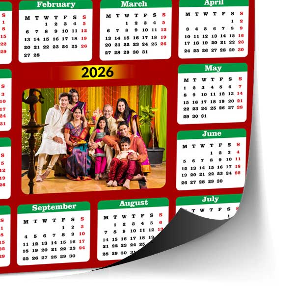 Magnetic fridge calendar for 2025 with a family portrait, in red and green.